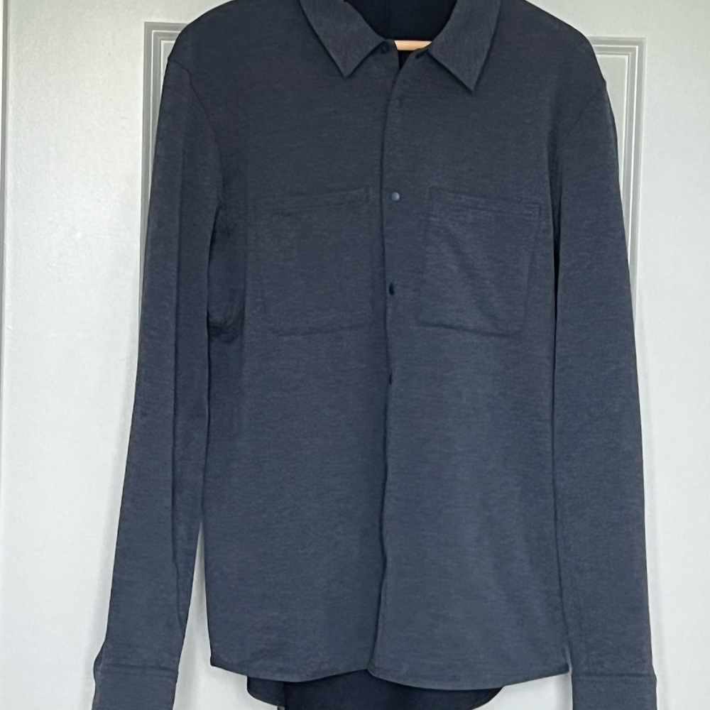 Lululemon Men’s soft knit overshirt